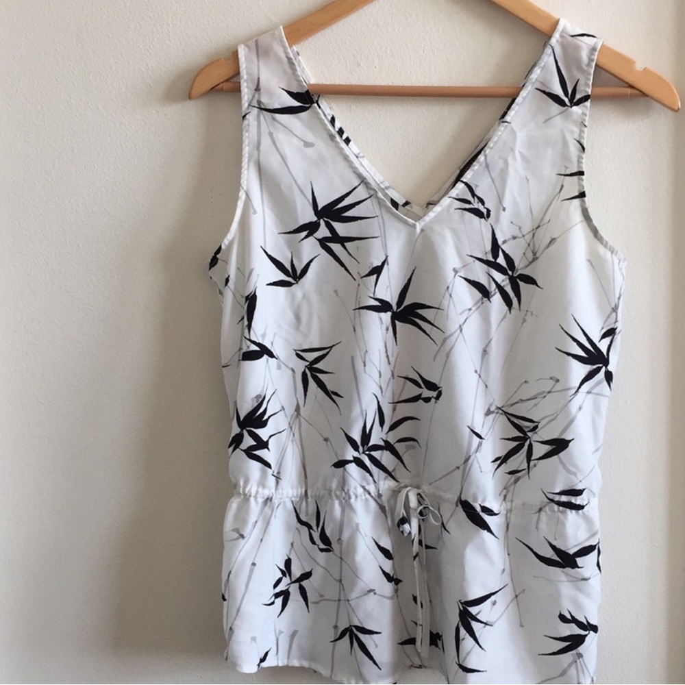 Banana Republic Factory bamboo print tank top size XS